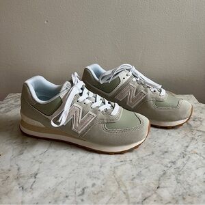 Women's New Balance 574 Sneaker in Olivine with Moonbeam - Size 8